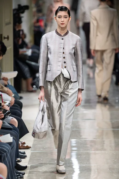 Look 39